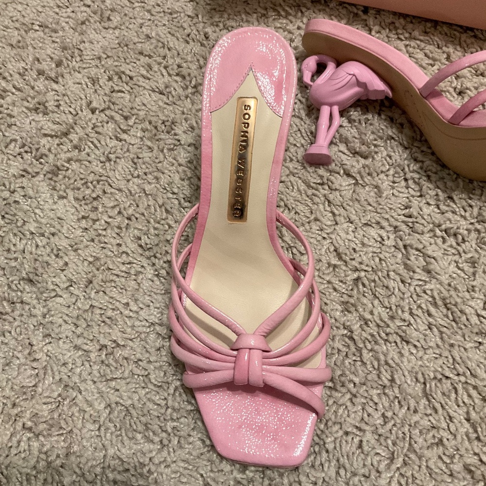 SOPHIA WEBSTER FLO FLAMINGO MID-HEEL PATENT LEATHER MULE. SIZE: 36 EU (6 US). - Picture 6 of 7